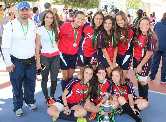 上海男篮惜败辽宁，引发网友热议，输球原因成焦点.